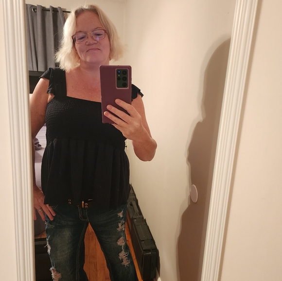 Meet your Posher, Jamie - Picture 3 of 3